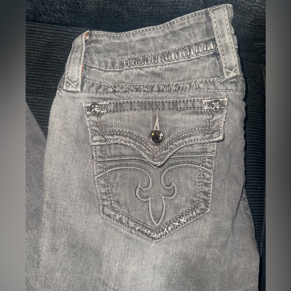 Silver Jeans Women's Straight Leg in Gray